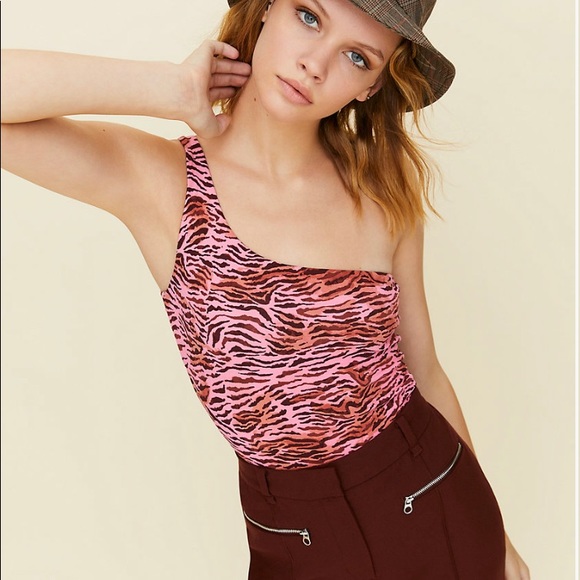 Aritzia - Swizzle Bodysuit - Picture 2 of 4